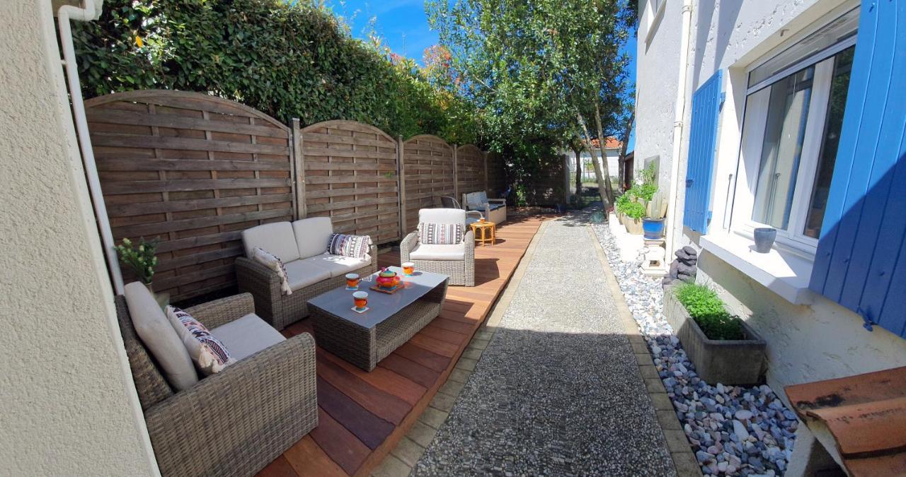 Le Petit Manoir Bed & Breakfast Vaux-sur-Mer Exterior photo
