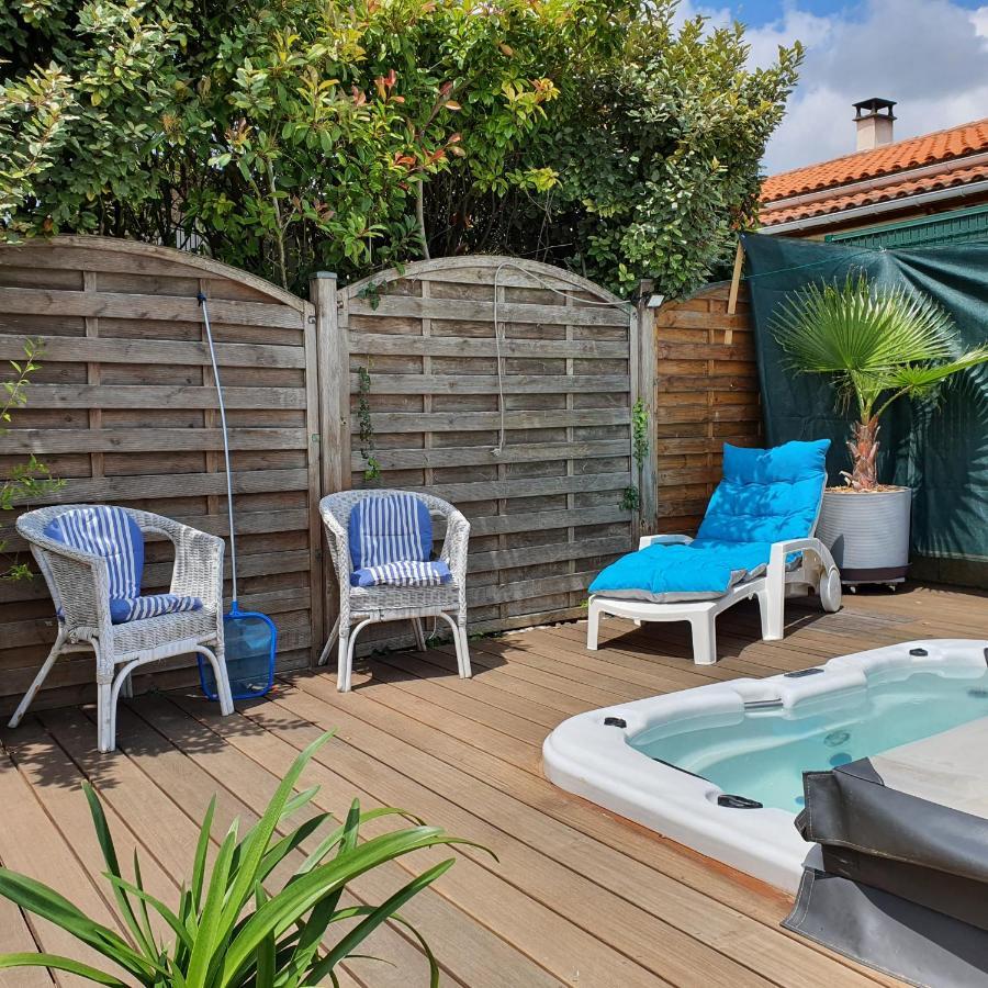 Le Petit Manoir Bed & Breakfast Vaux-sur-Mer Exterior photo