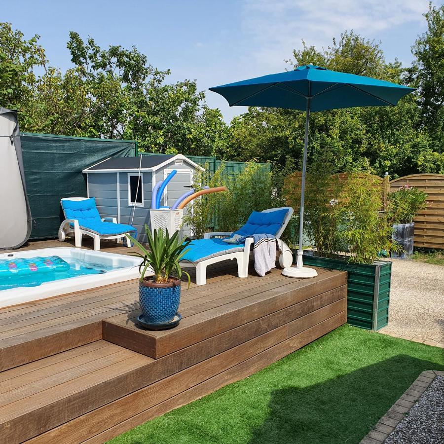 Le Petit Manoir Bed & Breakfast Vaux-sur-Mer Exterior photo